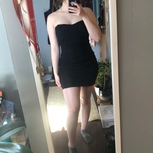 Black lace bodycon dress